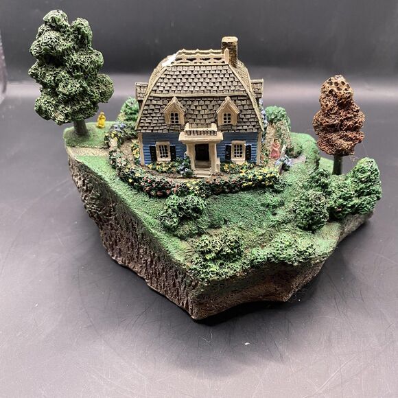 Fisherman's Cove Cottage Figurine Colin Gough Danbury Mint Village House Decor - Picture 1 of 7